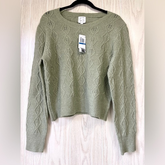Hippie Rose Juniors' Crewneck Pointelle Sweater Light Green Size XL NWT - Picture 4 of 4